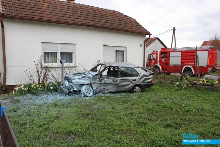 Čitateljica: Ovo je već drugi auto u tom vrtu