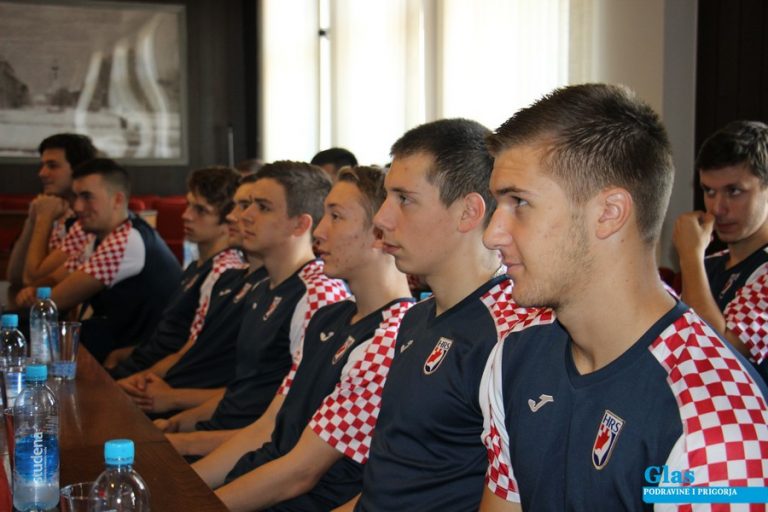 [FOTO] Naši rukometni reprezentativci nestrpljivi da sutra zaigraju protiv Portugala