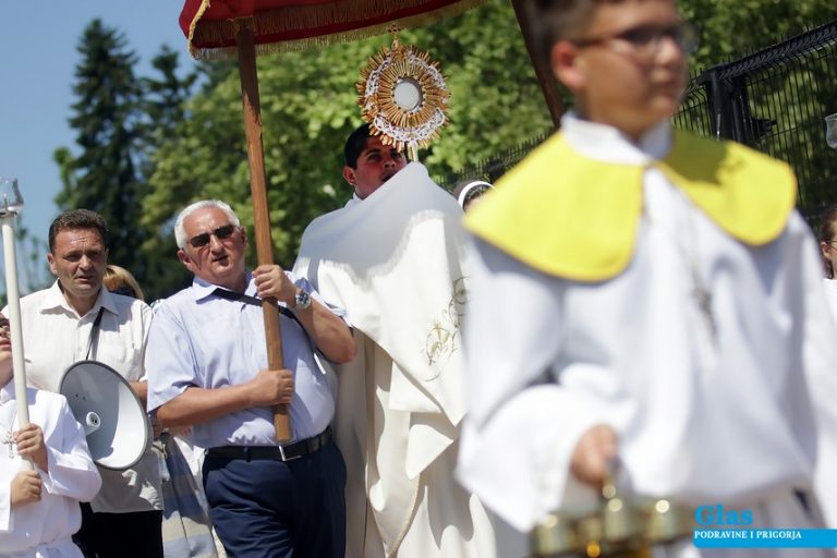 Danas je blagdan Tijelova! Znate li što znači i zašto se slavi?