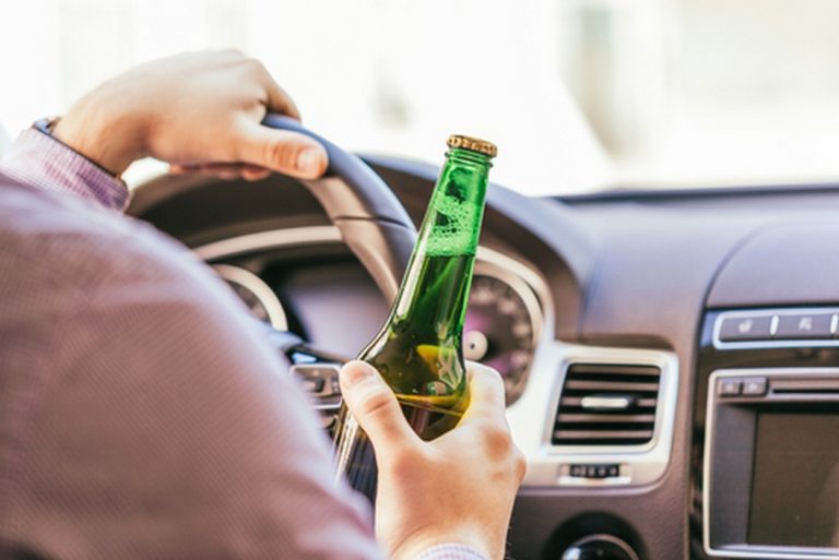 Bez položenog ispita i pijan vozio po gradu pa zaradio ogromnu kaznu