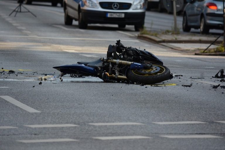 Mladi motociklist teško ozlijeđen u Ferdinandovcu, vozio bez kacige i vozačke dozvole