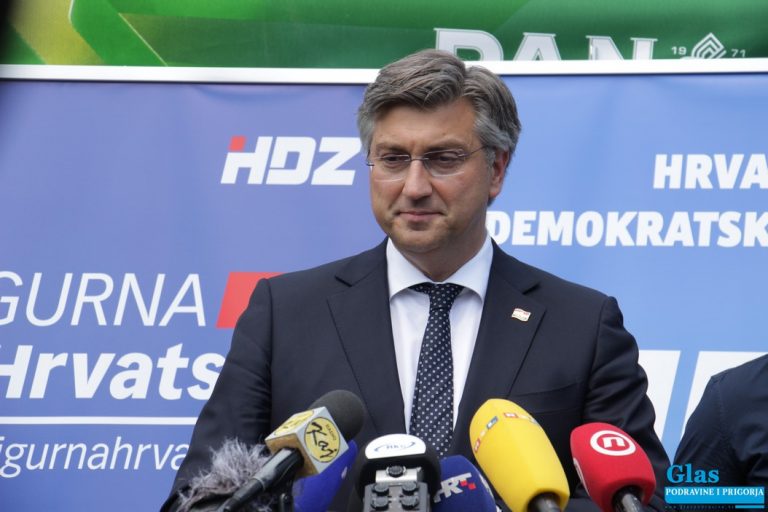 Plenković u Koprivnici: Vjerujem da će Koren i dalje voditi županiju i veseli me što su plaće Podravkinih radnika povećane