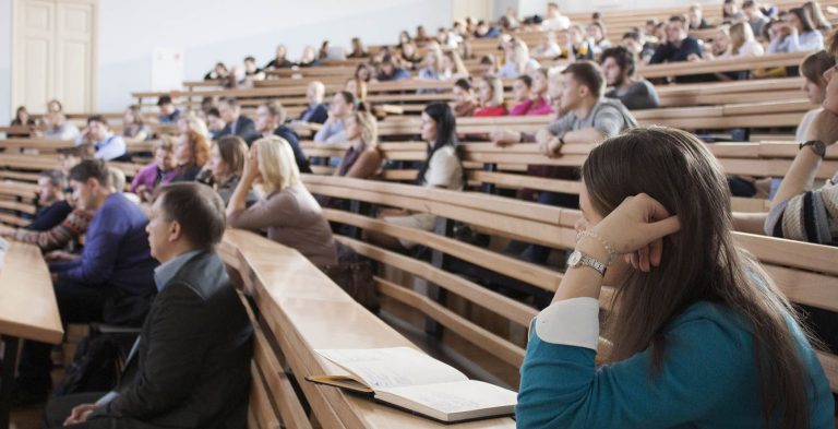 Županija od jeseni povisuje stipendije i povećava broj primatelja stipendija