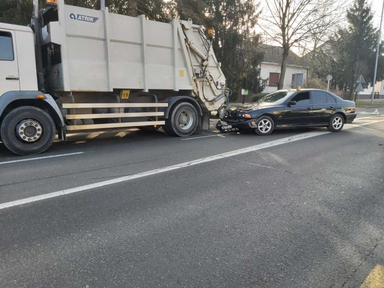 Nesvakidašnja nesreća – BMW-om se zaletio u komunalce