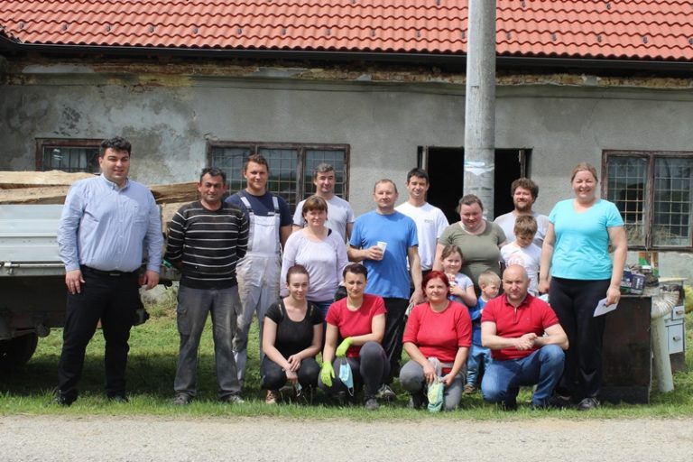 Mještani Vojakovca bacili se na posao kako bi uredili lokalni društveni dom