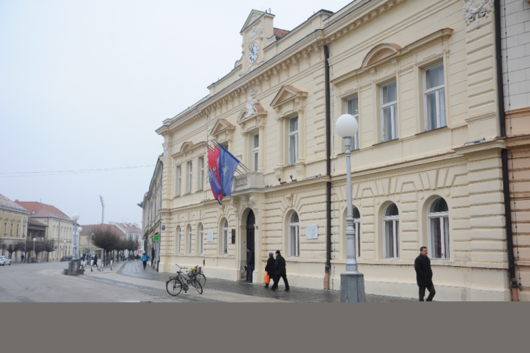 JAVNI NATJEČAJ / Prodaja nekretnina javnom dražbom