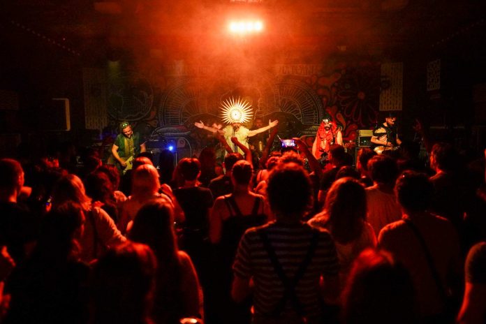 Let 3, Psihomodo Pop i Clone Age u FUNKu//MARKO HORVAT