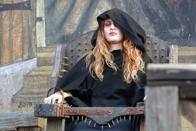 Znadete li tko su  Glavurinka s kćeri, gluha Jela, Sofka, Jalšinovka, stara Vidanča…