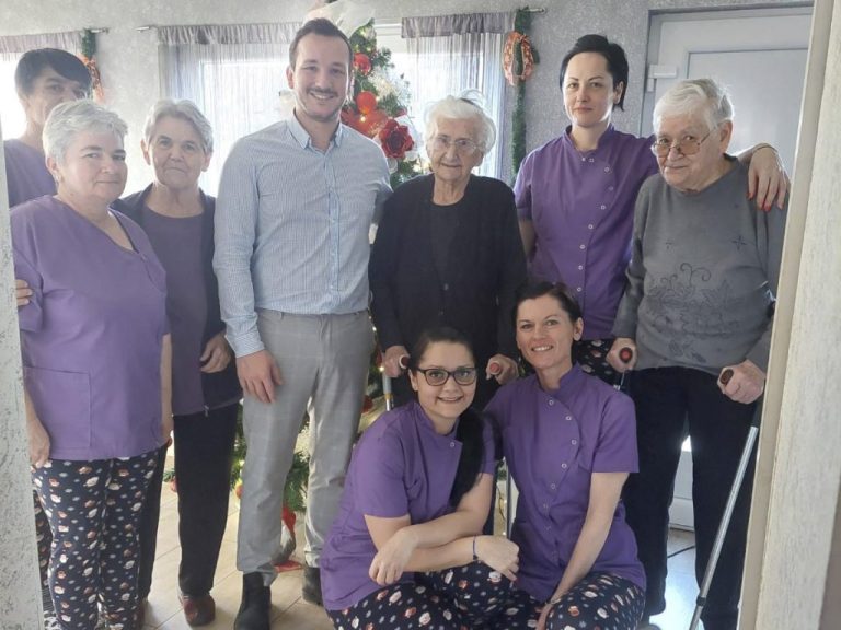 Načelnik Derdić obišao i družio se sa štićenicima obiteljskog doma Ane Petričević