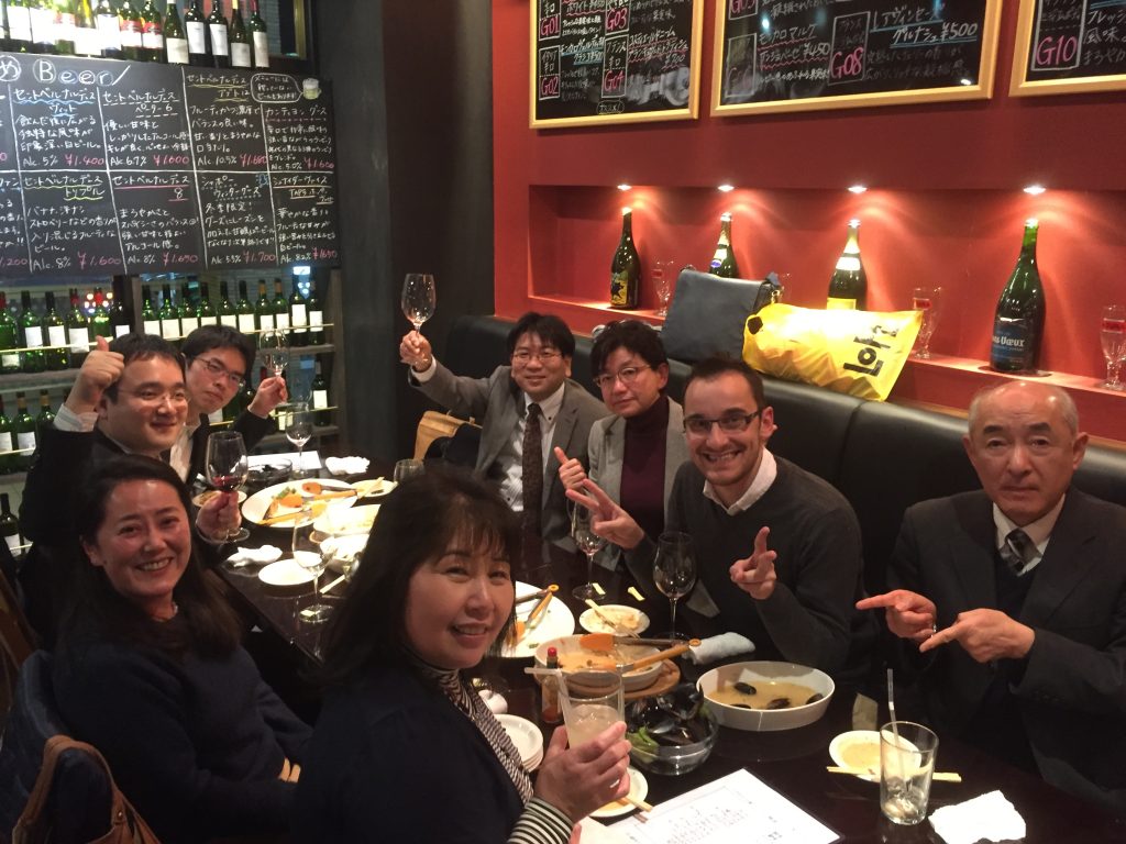 Neven na poslovnoj večeri u Japanu