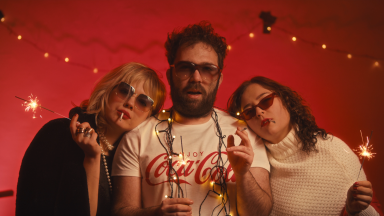 Poslušajte novi božićni singl Ivana Grobenskog ‘Happy for Christmas’