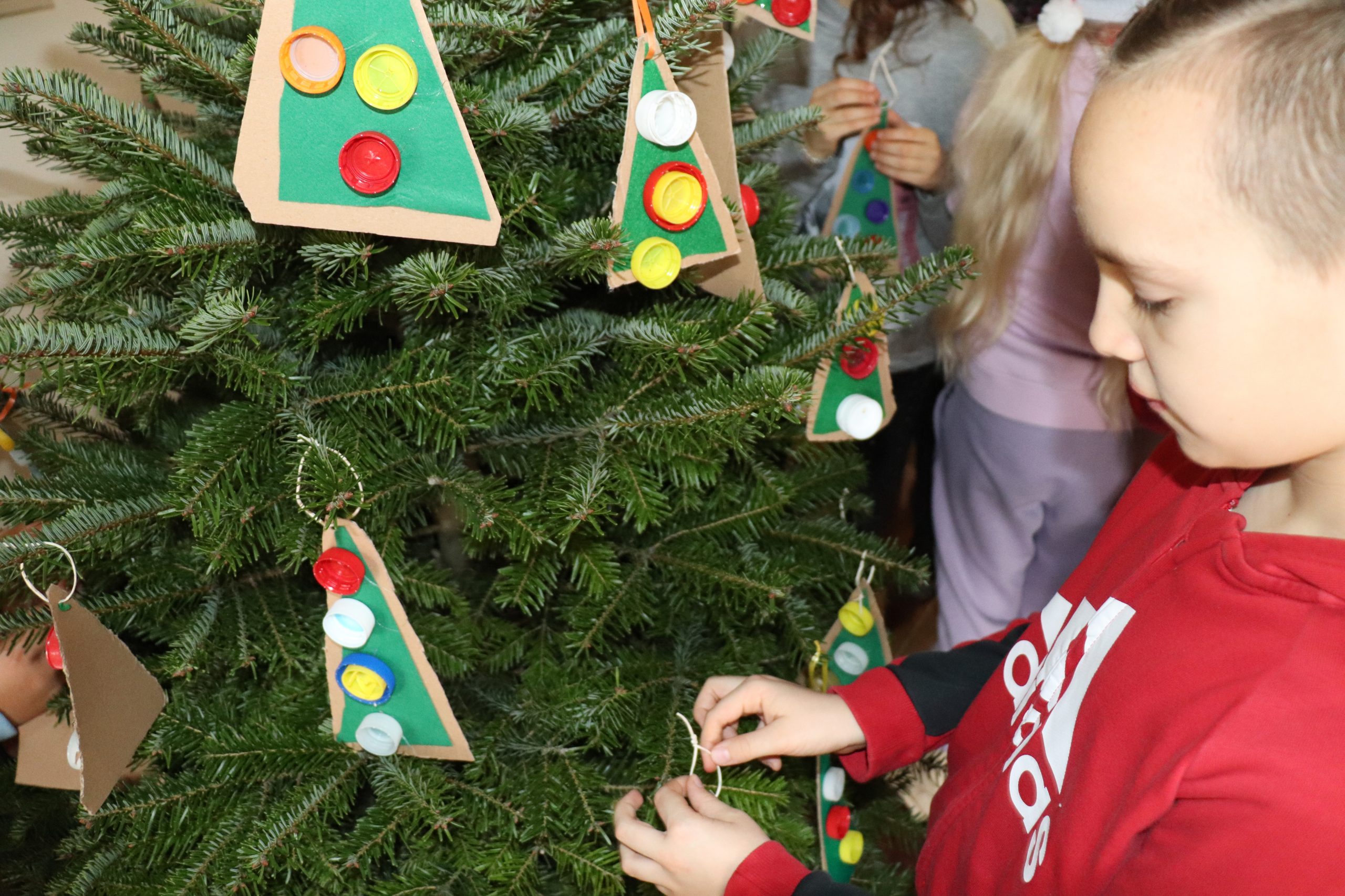 Učenici na druženju s Mirkom Reciklirkom / KOMUNALAC