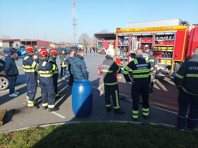 U Đurđevcu na tečaj krenulo 87 polaznika koji žele raditi u vatrogastvu