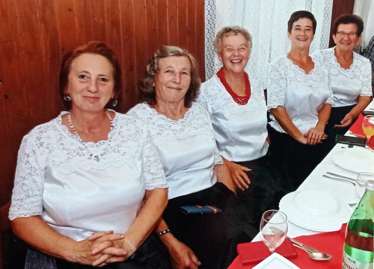Za 40 godina zalaganja na području društvenih djelatnosti uručena im je Zlatna Plaketa