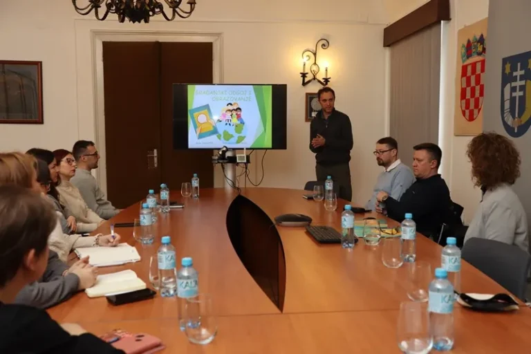 Krenule pripreme za uvođenje građanskog odgoja u križevačke osnovne škole