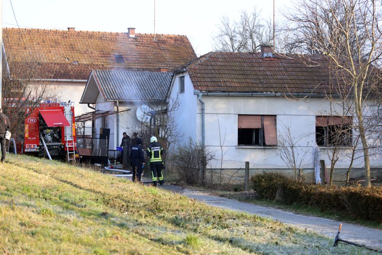 Policija: U kući je pronađeno mrtvo tijelo, očevid je u tijeku