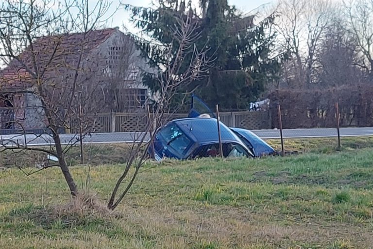 STRAŠNO / U koprivničkoj bolnici preminula 52-godišnja vozačica koja je jutros u Vlaislavu sletjela s ceste