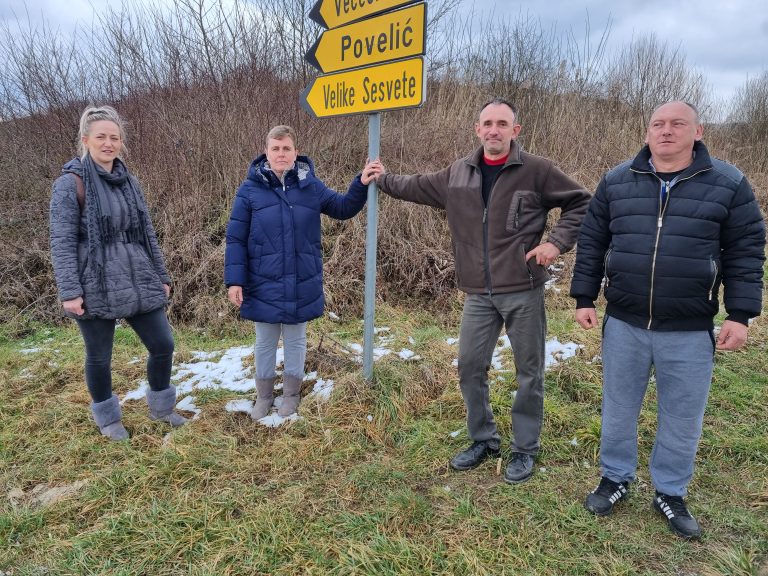Mještani Katarina Crnčić, Marina Hudoletnjak, Stjepan Đuričić i Anđelko Šančić/ OZREN ŠPIRANEC