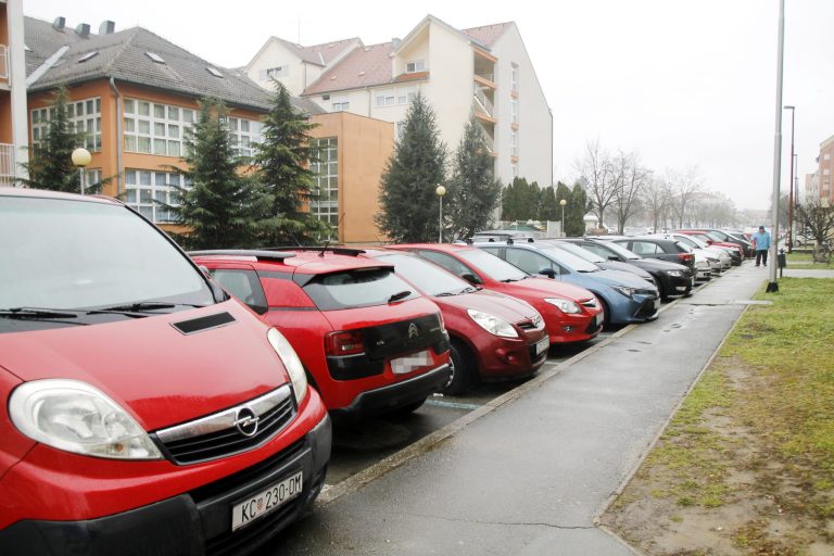 Kod policije 30 novih javnih parkinga