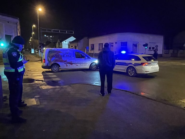 Pijan prošao kroz crveno i zabio se u najgoru noćnu moru – policijski auto