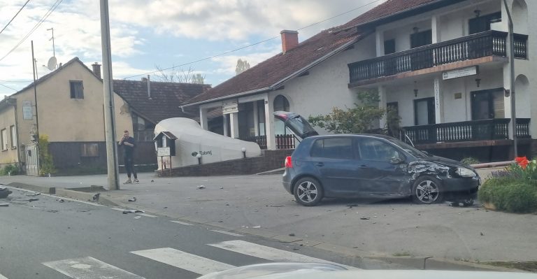 Mladić u Golfu oduzeo prednost i ozlijedio dvije žene u drugom autu