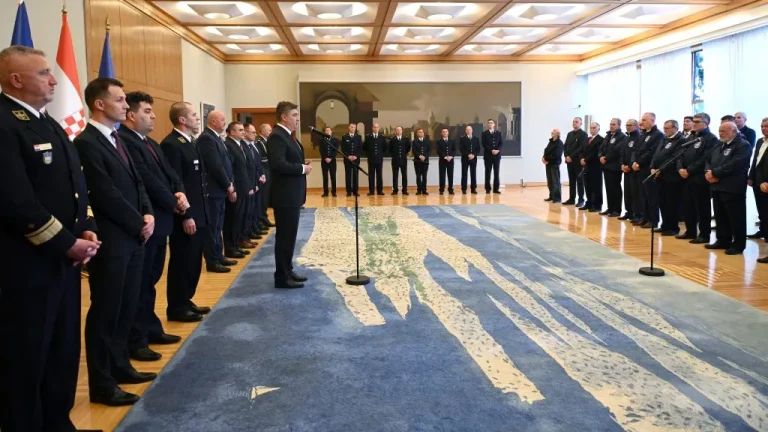 Pet križevačkih branitelja odlikovano Redom hrvatskog trolista