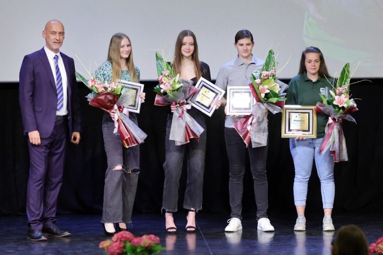 FOTO / Nogometašica Valentina najbolja đurđevačka sportašica, Davor Kožar najbolji sportaš