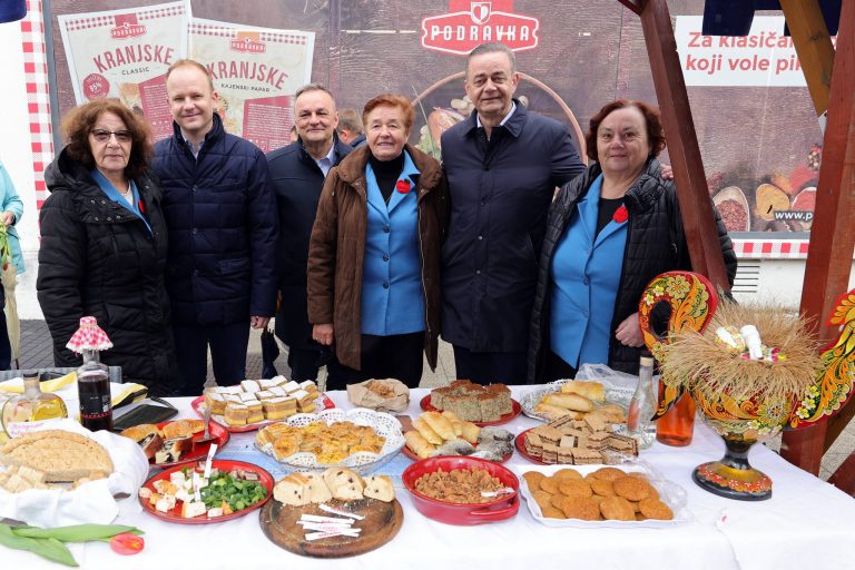 FOTO / Manifestacija Tradicija naših starih privukla mnoge posjetitelje