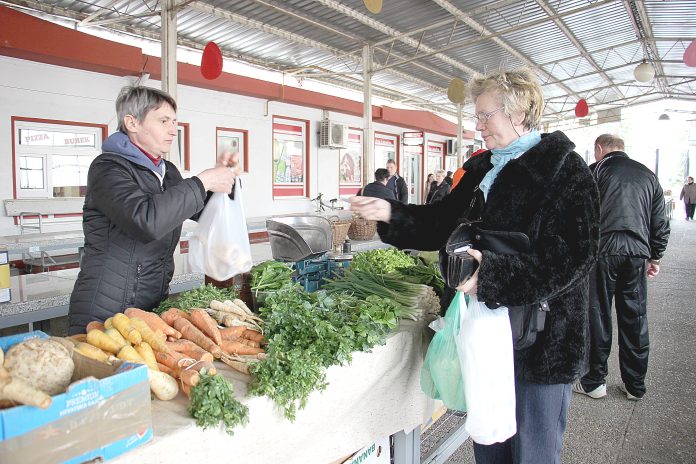 Brojni građani ove će si godine teško priuštiti i najjeftiniju košaricu/ILUSTRACIJA (OZREN ŠPIRANEC)