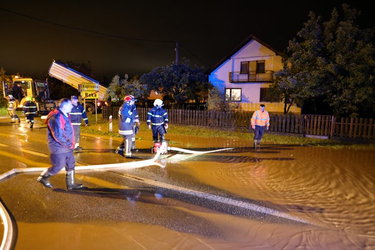 Neprospavana noć pred stanovnicima Planinarske ulice i Reke