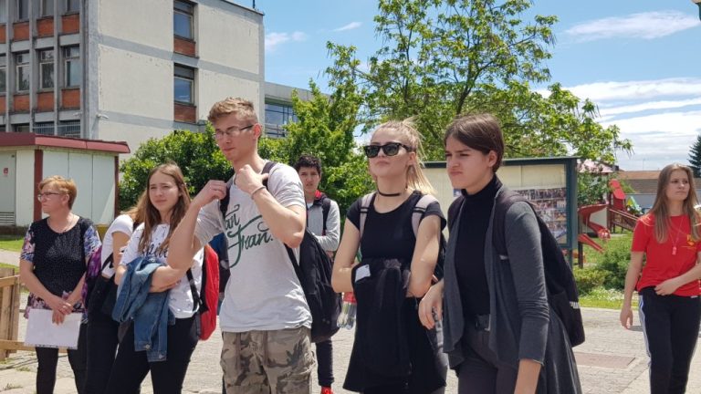 U petak se još jedna generacija đurđevačkih maturanata oprašta od srednje škole