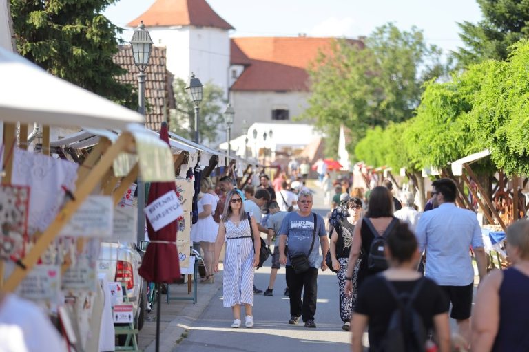 Raspisani javni pozivi za najam javnih površina za ugostiteljske, zabavne i trgovačke sadržaje na Picokijadi