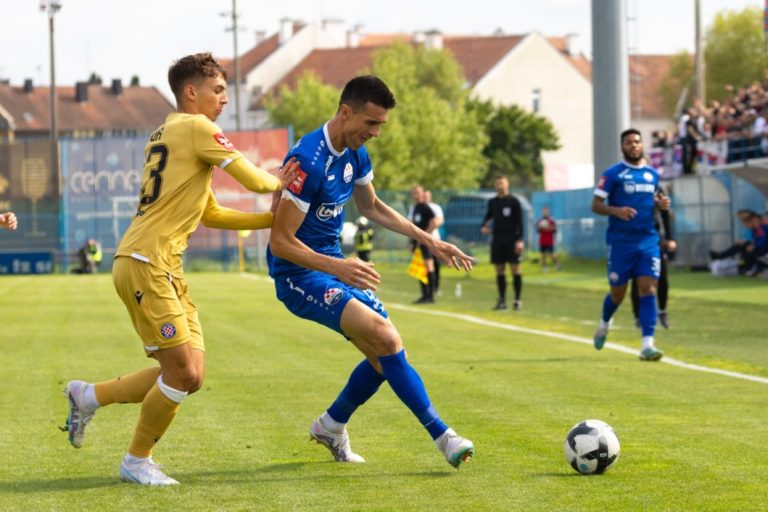 Slaven se domaćim porazom od Hajduka oprostio od Europe i trenera Zekića