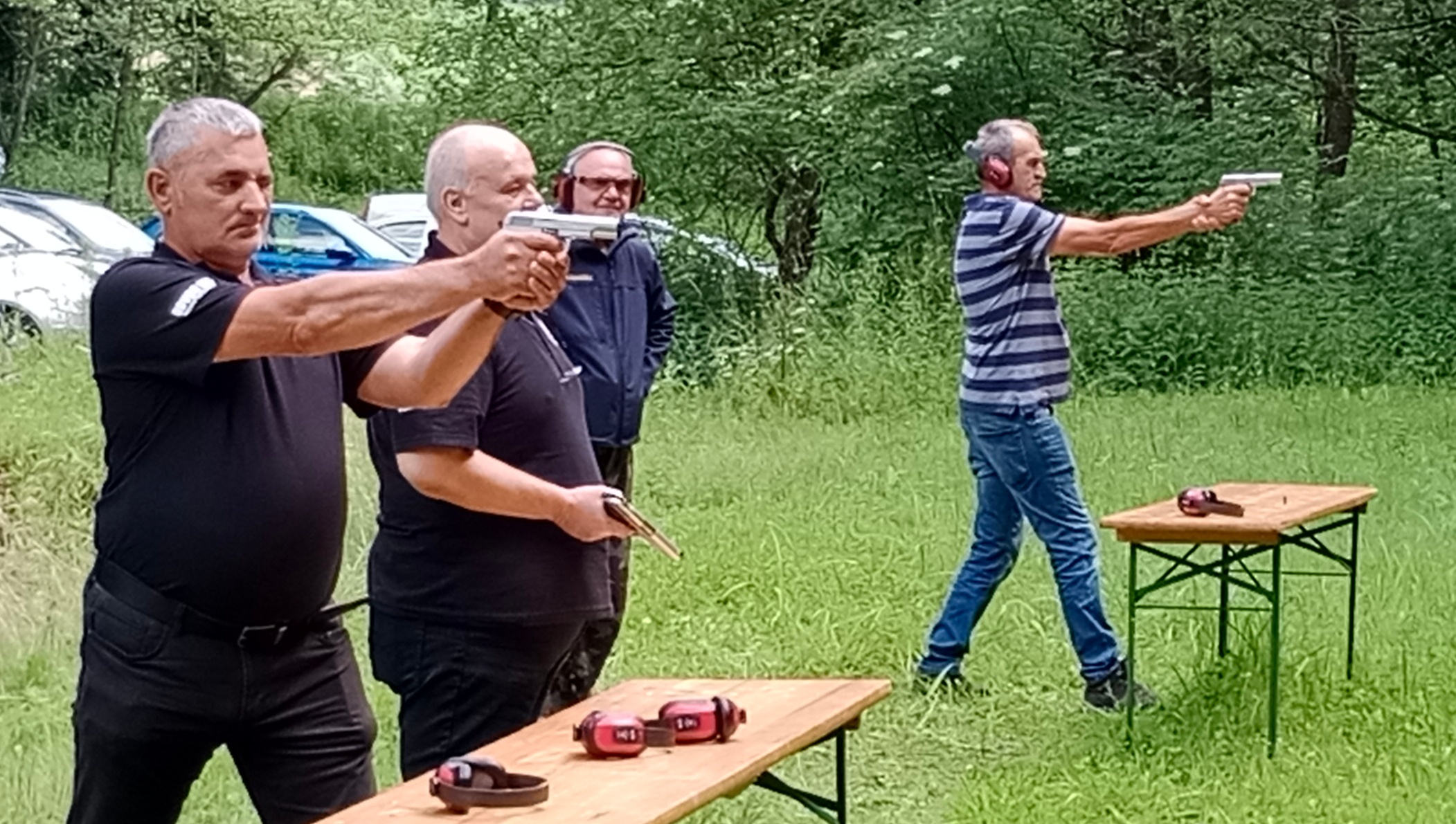 Gađanje pištoljem/ MIRKO LUKAVSKI