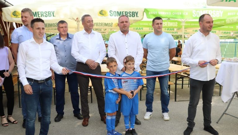 Otvorenje malonogometnog igrališta i sportskog objekta u Koprivničkom Ivancu / KKŽ