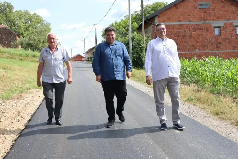Završili radovi na saniranju ceste u naselju Ivanec Križevački