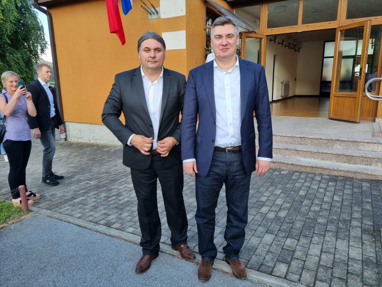 Mladen Kešer i stanovnici Kalnika ugostili Zorana Milanovića