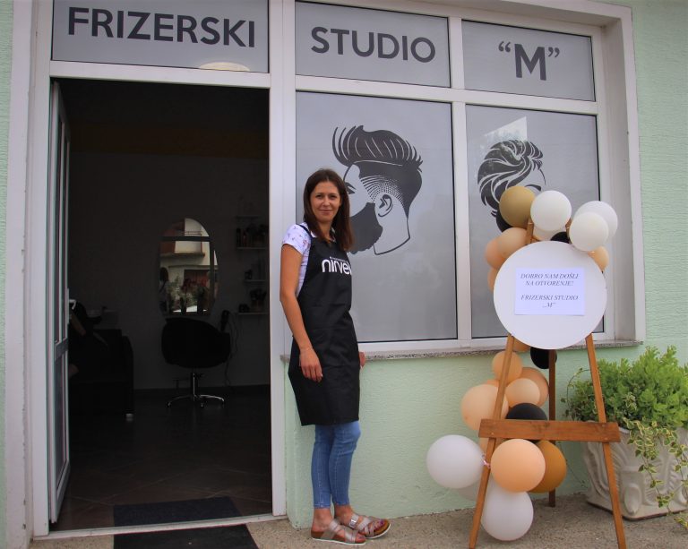 Mateja je frizerska majstorica i otvorila je novi studio u kojem šiša apsolutno svakog