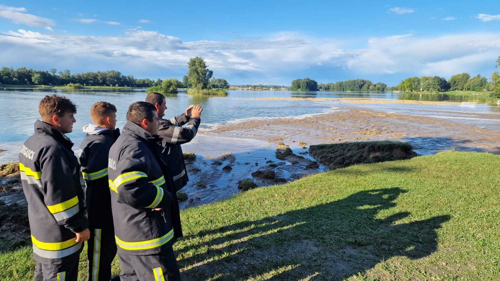 Drava je probila u Šodericu/ IVAN BRKIĆ