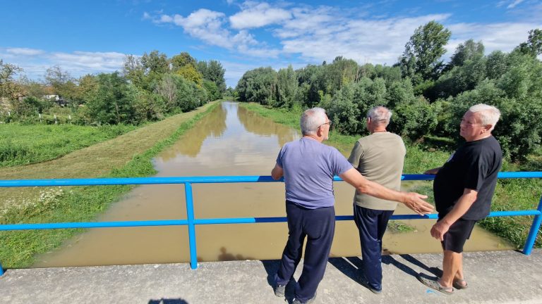 UPRAVO DOZNAJEMO: Vodeni val ide prema Hlebinama!