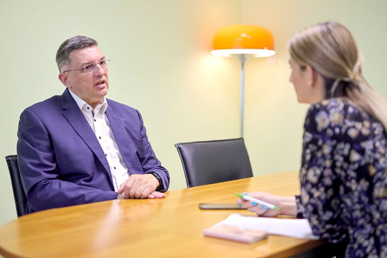 GLASOV INTERVJU Ravnatelj Devčić: Naša je bolnica ponajbolja u Hrvatskoj, a dug od 15 milijuna eura u domaćem je prosjeku