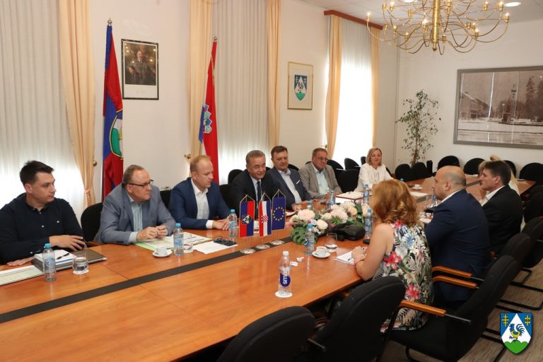 Fond najavio nove subvencije za solarne elektrane, obnovu kuća i nabavu električnih vozila