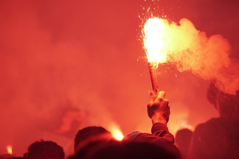 HULIGANI U KOPRIVNICI Na utakmici s Rijekom paljene bengalke