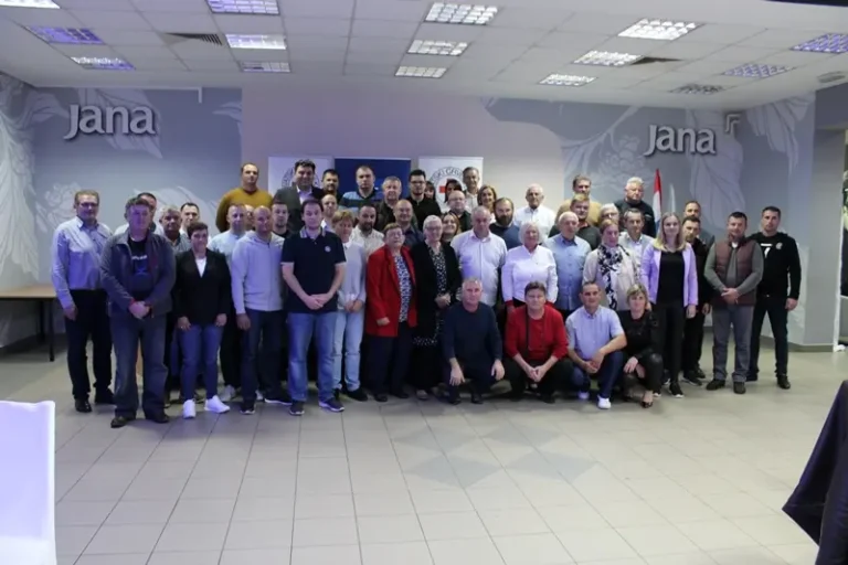 Održan prijam za višestruke darivatelje krvi, stotinu puta ruku ispružili Dražen Cmrk, Ivan Pernjak i Niko Ištvanić