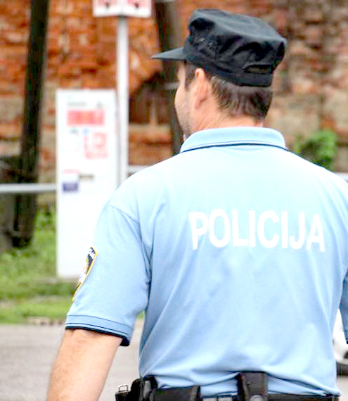 PODRAVAC PRIJETIO ROMSKOJ OBITELJI ‘Se vas bum vužgal i ubil vas budem s decom skup’!