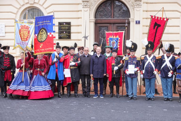 FOTO Vikend program u povodu Dana grada Koprivnice, najveću pažnju privukle povijesne postrojbe