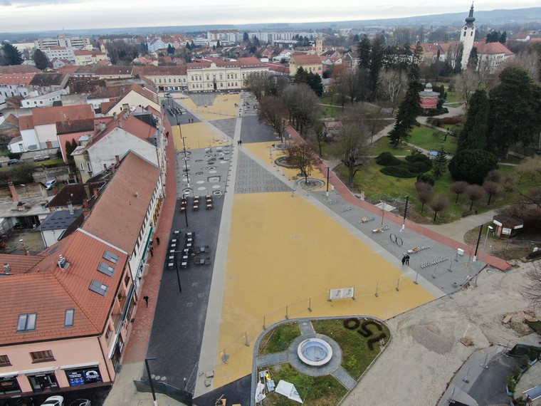 Obnovljeni trgovi, ulagalo se u prometnu i komunalnu infrastrukturu, a grad iz dana u dan postaje sve zeleniji