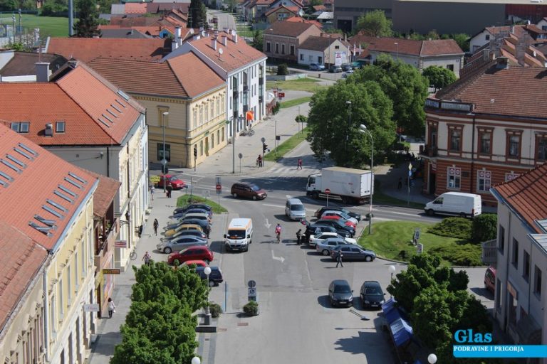 Novi zakon o zgradama: Kazne od pet tisuća eura i za suvlasnike i za majstore koji postave klima uređaj na vanjski zid zgrade ili zatvore balkon i loggiu