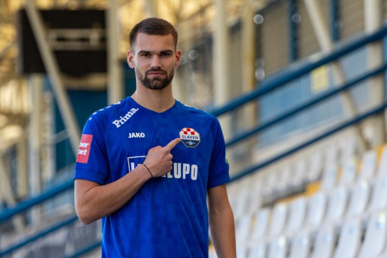 Šuto ‘in’, Martinaga ‘out’ uoči dolaska davljenika Rudeša