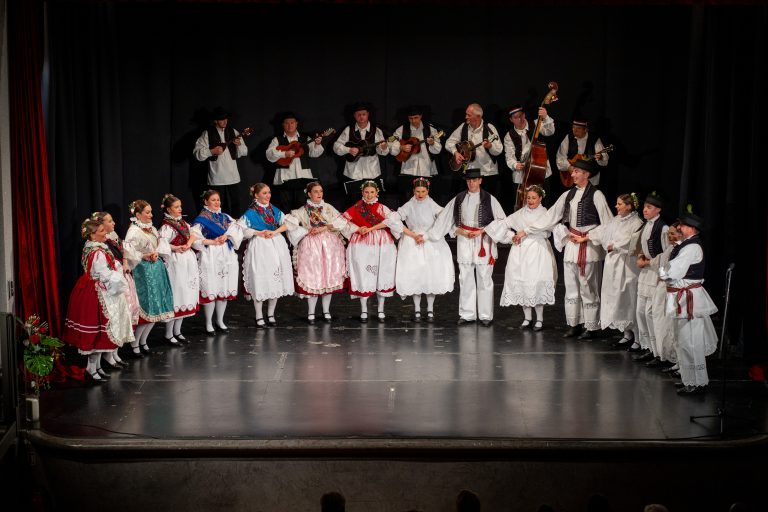 Folklorni ansambl Koprivnica u Đelekovcu izvodi koncert ‘Alaj igram na svakake note’